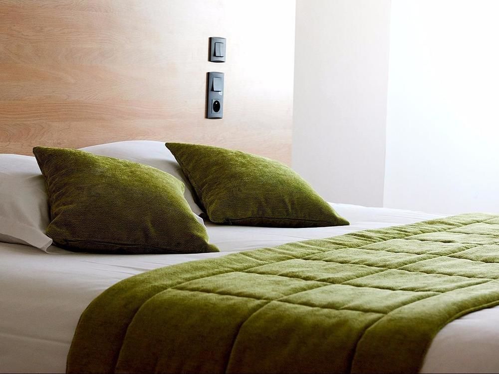Logis Hotel Le Grand Cerf Ernée Dış mekan fotoğraf