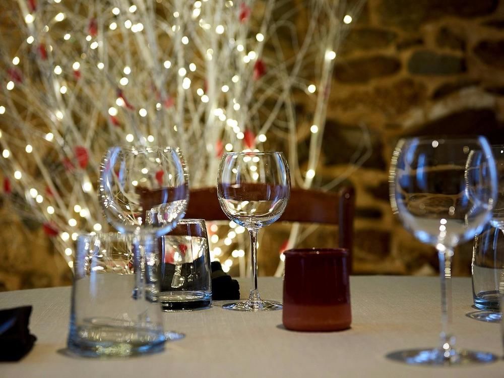 Logis Hotel Le Grand Cerf Ernée Dış mekan fotoğraf
